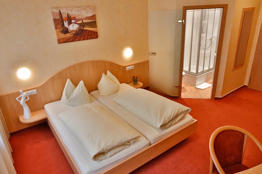 Hotel Ochsen Ammerbuch Room photo